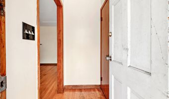 70 Sage Ave, Bridgeport, CT 06610