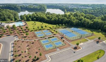 102 PHOEBE Ct, Lake Frederick, VA 22630