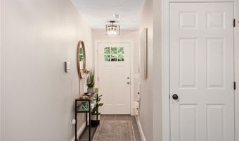 105 Hunting Hill Dr, Cumberland, RI 02864