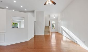 723 York View Dr, Auburn, GA 30011