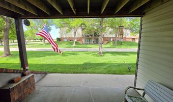 1521 E Melgaard Rd, Aberdeen, SD 57401