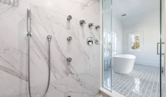 121 Hand Ln, Amagansett, NY 11930