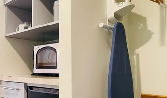 410 Atkinson Dr 2213, Honolulu, HI 96814