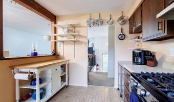 2207 5TH St, Atco, NJ 08004