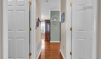 5 Minot Light Ct, Barnegat, NJ 08005