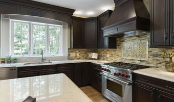 134 Kingswood Dr, Avon, CT 06001