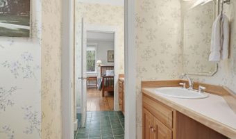 27 Orchard Ln, Alton, NH 03809