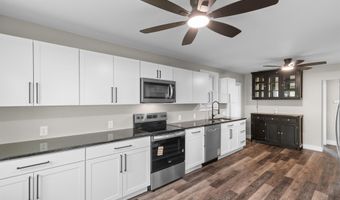 305 S Magnolia Ave, Andrews, SC 29510