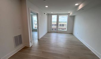 701 N HENRY St 506, Alexandria, VA 22314
