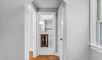 8230 GREGORY Dr, Alexandria, VA 22309