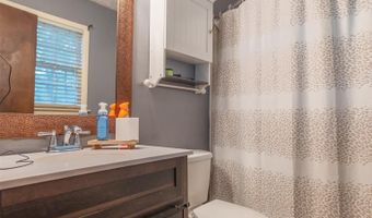 1214 WILDOAK Dr, Anniston, AL 36206