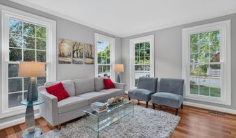 4714 8TH St S, Arlington, VA 22204