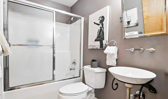 120 S 15th St 301, Airville, PA 15203