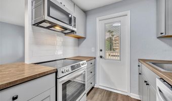 320 LAKEVIEW St 220, Orlando, FL 32804