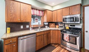 446 Adaway Ave SE, Ada, MI 49301