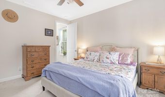 2817 Shamrock Dr, Charlotte, NC 28205