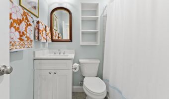 404 Ramaux St, Bay St. Louis, MS 39520