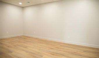 778 Lake Viking Ter, Altamont, MO 64620