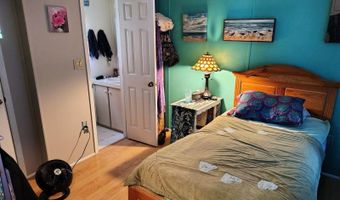 15 E St, Bangor, ME 04401