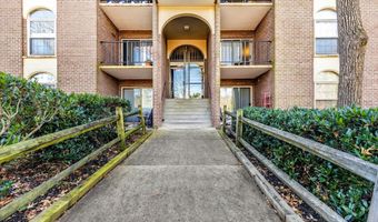 3316 WOODBURN VILLAGE Dr 12, Annandale, VA 22003