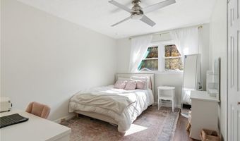 5080 Maryland Dr NW, Acworth, GA 30101