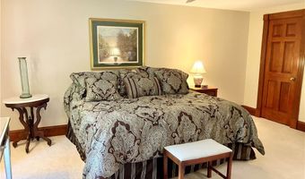 203 Randwood Dr, Amherst, NY 14068