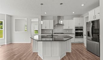 792 NANCY Dr, Aurora, OH 44202