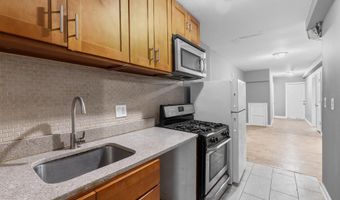 1613 17TH Pl SE 201, Washington, DC 20020