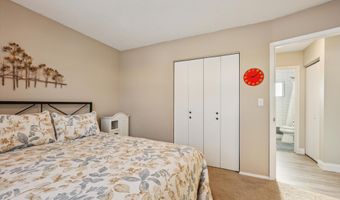 712 Garnet Dr, Ames, IA 50010