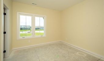 1018 Bluestem Cir, Baldwin City, KS 66006