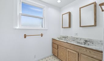 410 N Cedar St, Auburn, IN 46706
