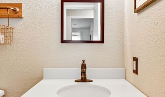 8138 Maple Stream Blvd, Indianapolis, IN 46217