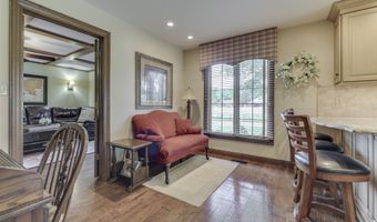 1521 Secretariat Ln, Indianapolis, IN 46217