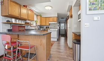 504 Carlin Dr, Angola, IN 46703