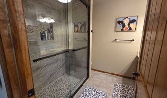 568 Woodford Rd, Ardmore, OK 73401