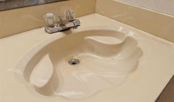 2809 Shiloh Ln, Altus, OK 73521
