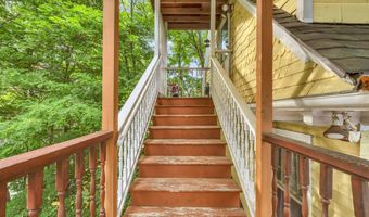 21 Laurel Ave, Auburn, ME 04210