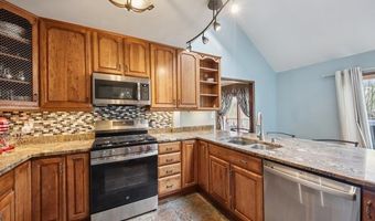 27884 W Riverside Dr, Antioch, IL 60002