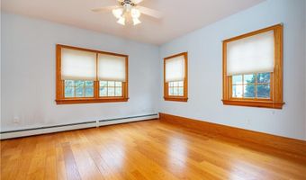 208 Tourtellot Hill Rd, Glocester, RI 02814