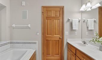 13452 Flagstaff Ave, Apple Valley, MN 55124