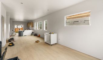 815 Spaniel Ln, Belgrade, MT 59714