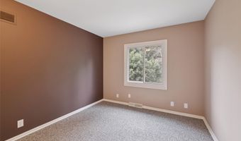 1010 56th St, Des Moines, IA 50311