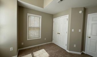 1575 Town Home Dr, Apex, NC 27502