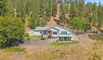 2024 SUMMIT VALLEY Q Rd, Addy, WA 99101