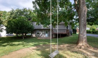 6917 Lancer Dr, Charlotte, NC 28226