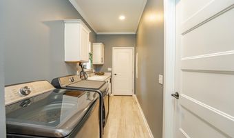 4 Gibson Ln, Cape May Court House, NJ 08210