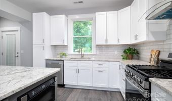 1 Jennlynn Dr, Arden, NC 28704