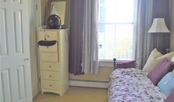 398 Wolcott Ave 9, Middletown, RI 02842