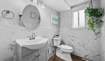 6716 Rosedale Blvd, Allen Park, MI 48101