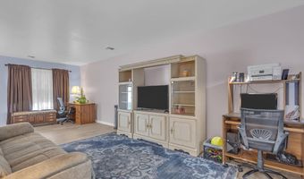 78 Dolphin Cir E, Bayville, NJ 08721